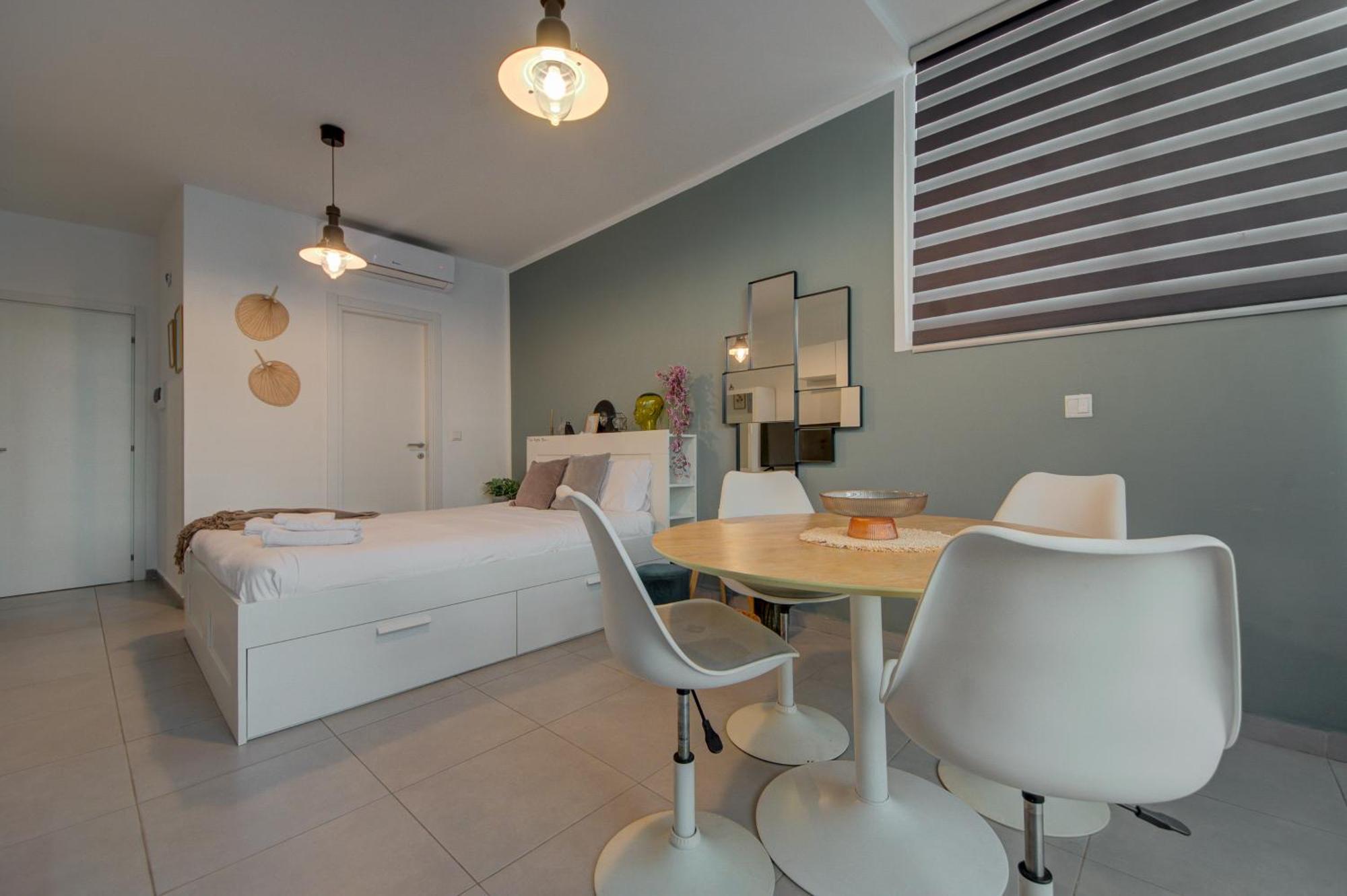 Cosy Penthouse In - Walking Distance To Valletta Hamrun