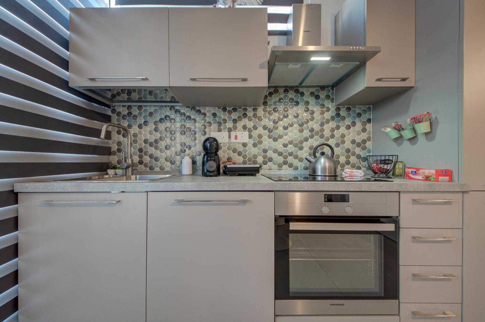 Cosy Penthouse In - Walking Distance To Valletta Apartment